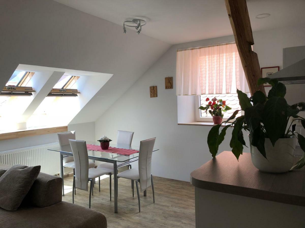 Apartma Linhartov Trg Radovljica Eksteriør billede